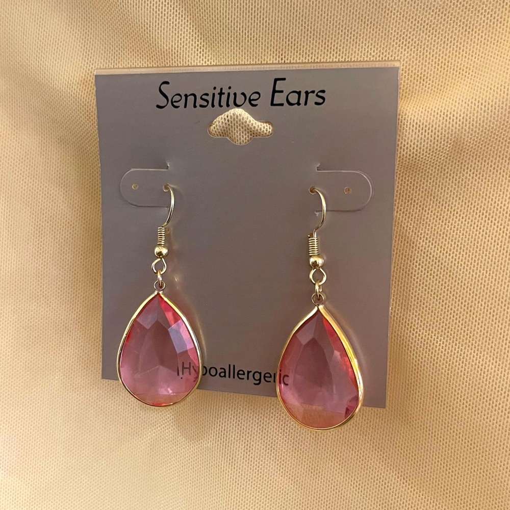 NEW Pink / Gold Dangle Earrings